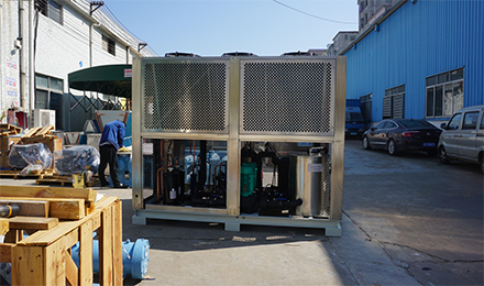 首次安裝冷水機(jī)需要注意什么？安裝工業(yè)冷水機(jī)注意事項(xiàng)有哪些？